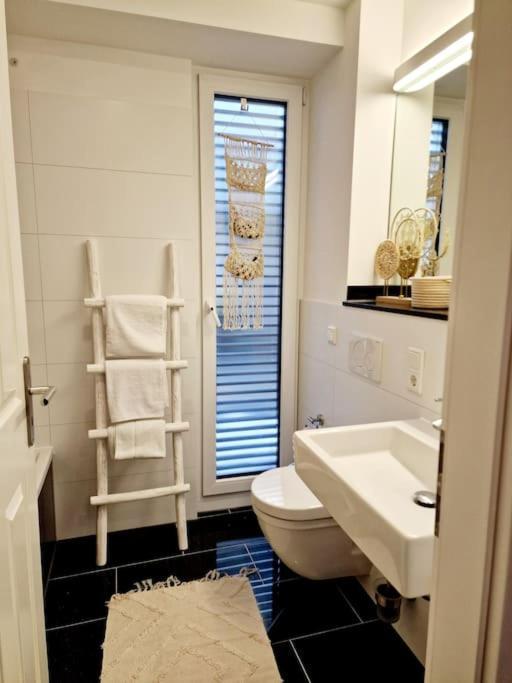 Appartement Gemuetliche Am Rhein Keulen